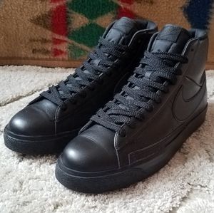 Nike Blazer Mid Premium Black RARE All Black